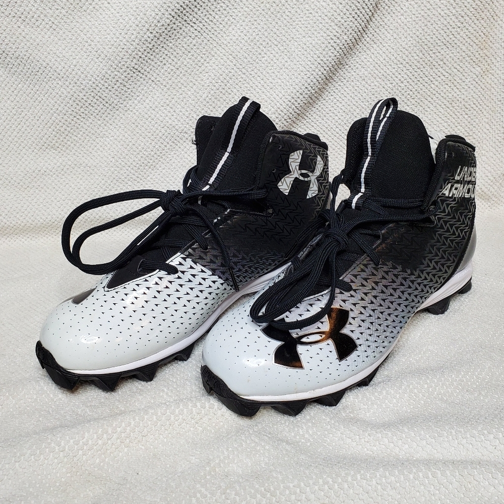 New Under Armour Men's 12 football cleat